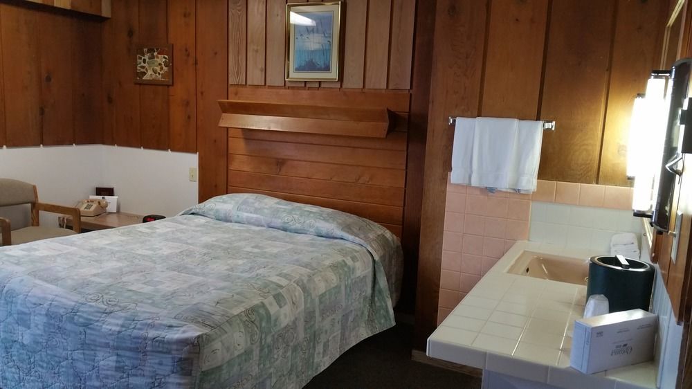 Sunset Oceanfront Lodging Bandon Exterior photo